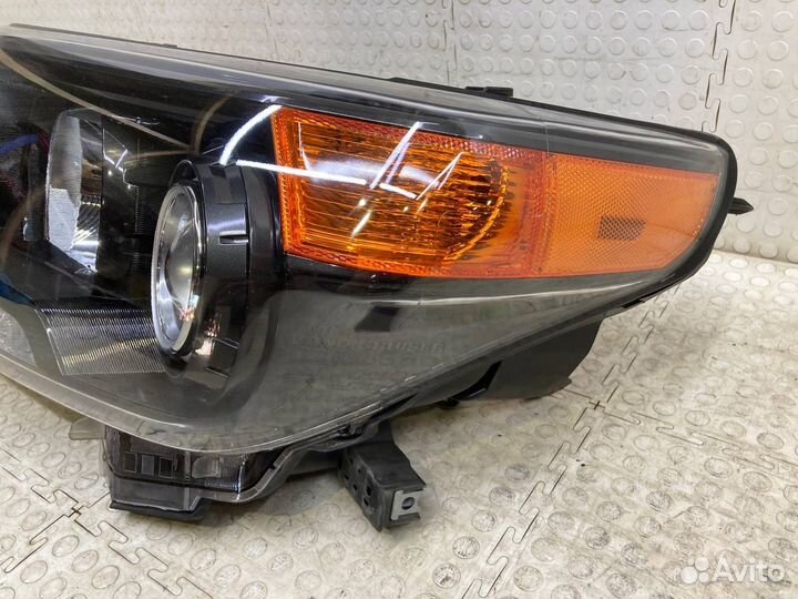 Фара левая Toyota Land Cruiser 200 2012-2015