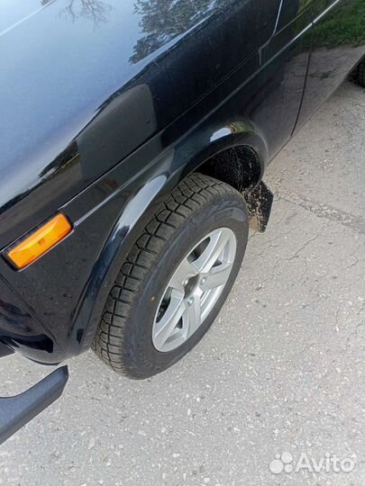 Колеса в сборе на Ниву