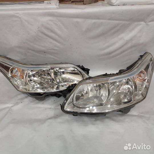 Фары Citroen C4 Комплект.Левый руль