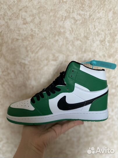 Кроссовки nike air jordan 1 mid se pine Green