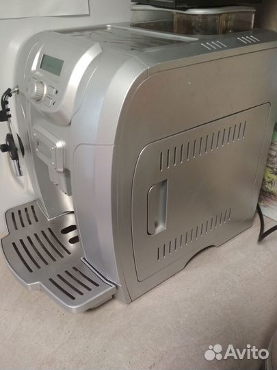 Кофемашина зерновая Merol-715