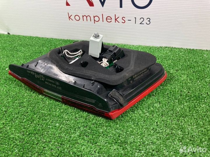 Фонарь задний правый Mercedes-Benz E-350 W212