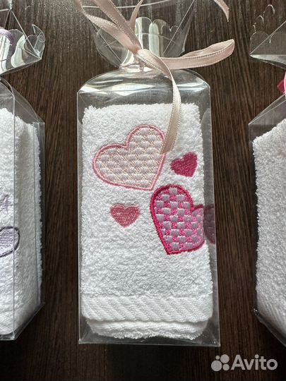 Полотенца подарочные