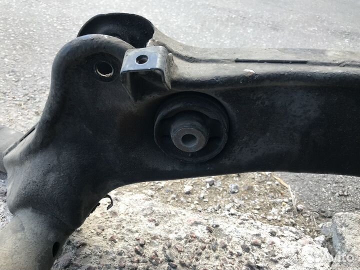 Балка задняя Mitsubishi Outlander XL 3.0л