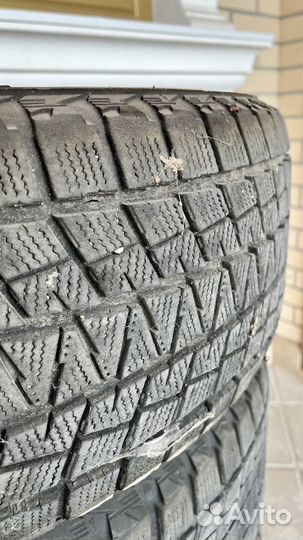 Bridgestone Blizzak DM-V1 275/60 R4 115R