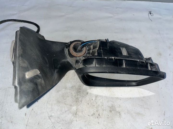 Зеркало правое Ford Focus 2008