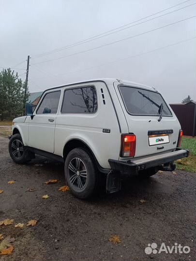 LADA 4x4 (Нива) 1.7 МТ, 2003, 110 000 км