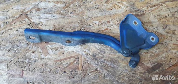 Петля капота правая Opel Mokka 2012-2019