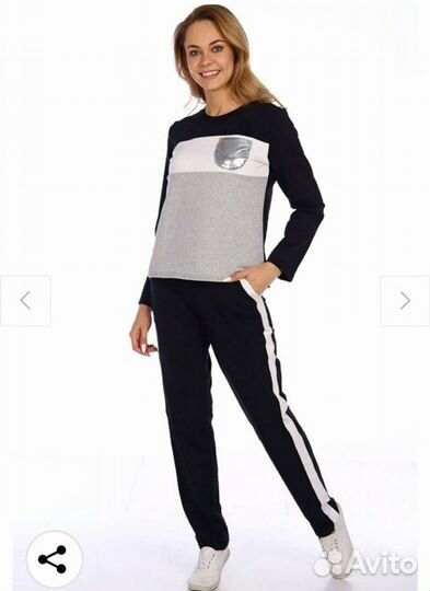 Костюм женский в спортивном стиле