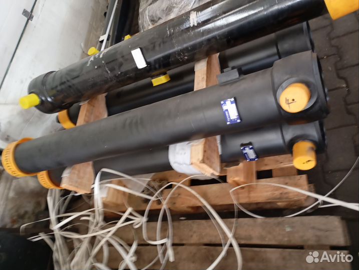 Гидроцилиндр подъема кузова