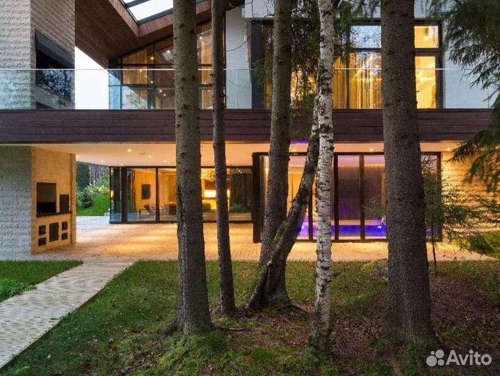 Семейная пара, помощники по хозяйству