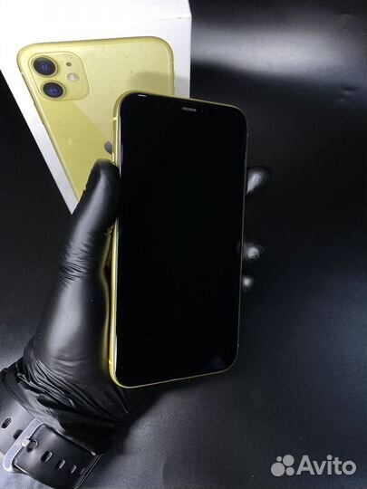 iPhone 11, 64 ГБ