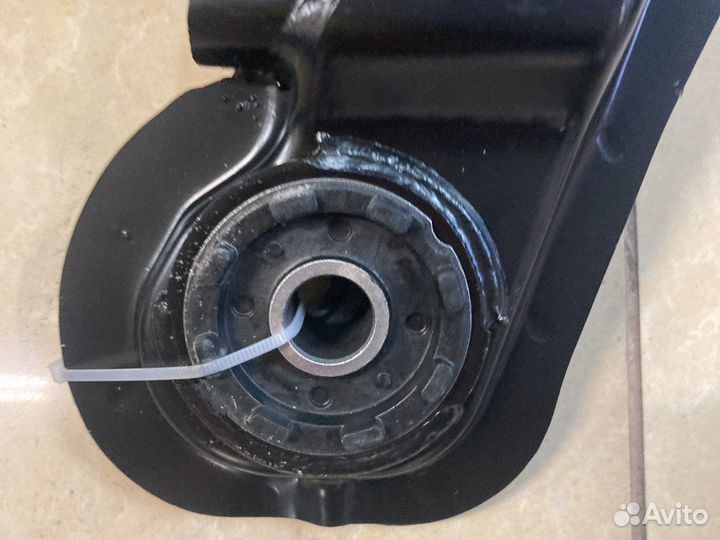 Hyundai Matrix подрамник с подушками