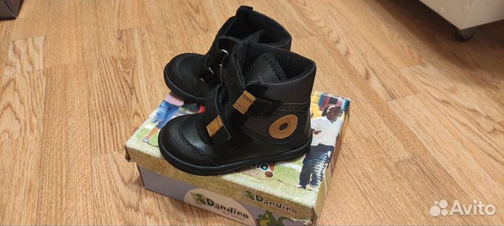 Ботинки демисезонные мальчику новые 23 р