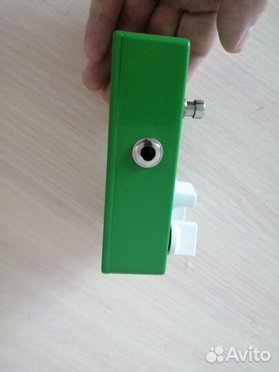 Гитарная педаль эффектов дилей