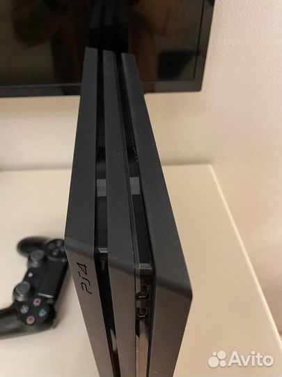 Sony playstation 4 PS4 pro 1tb