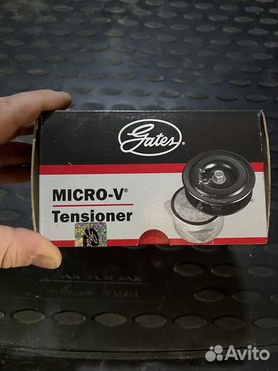 Натяжитель ремня генератора Santa fe 3 dm