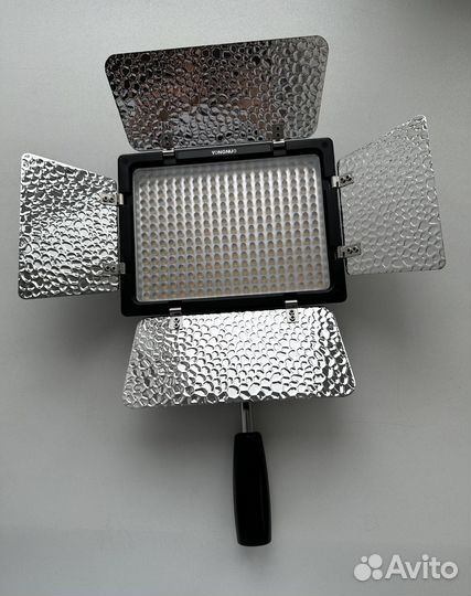 Видеосвет/ накамерный свет