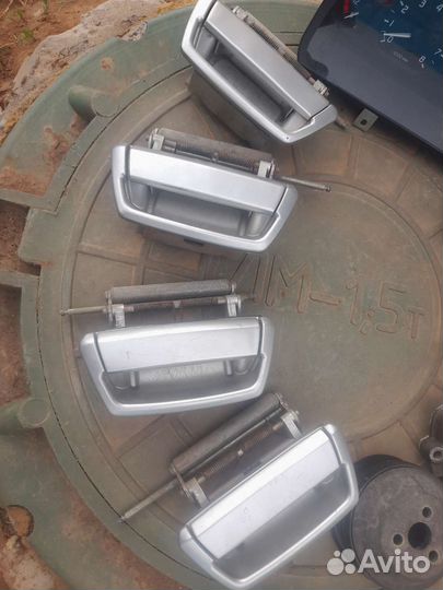 Дверные ручки волга 31105