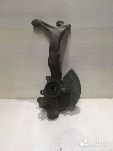 Кулак левый Фольксваген пассат Б5+ 8D0407257AP