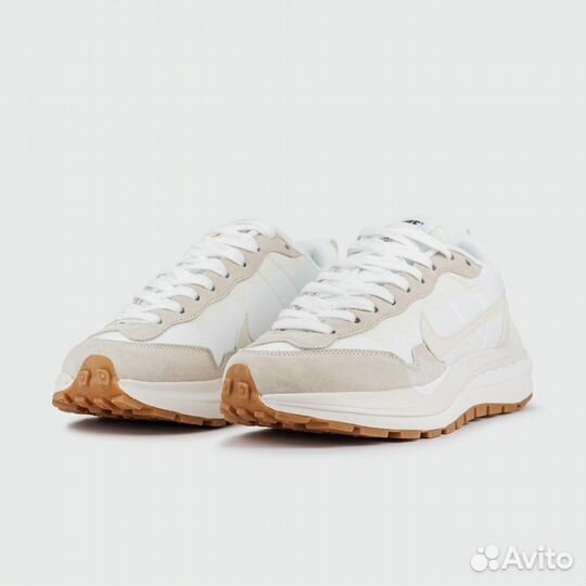 Кроссовки Nike Vapor Waffle x Sacai White / Gum