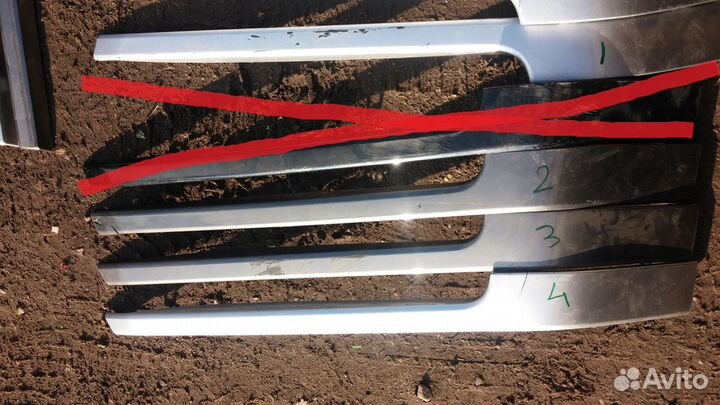 Range Rover L405 молдинг лев на задний бампер