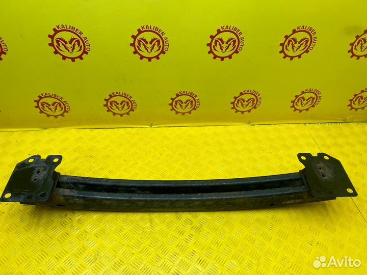 Усилитель бампера передний Dodge Grand Caravan 5