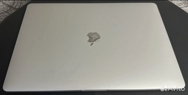 Macbook Pro 15 i9 32GB 2019