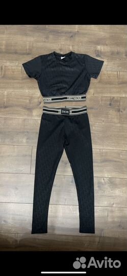 Спортивный костюм женский