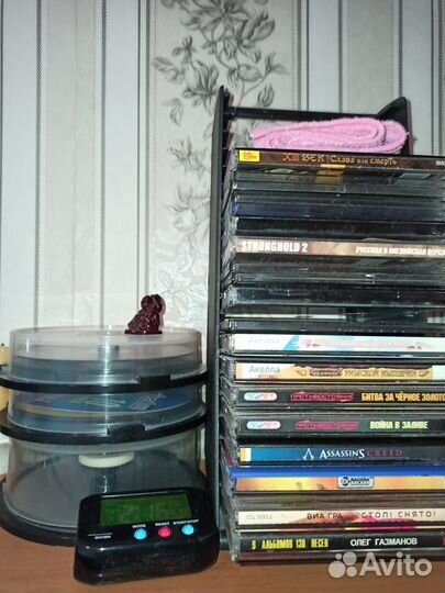 CD диски со стойкой