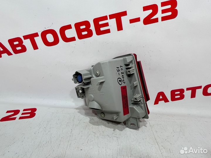 Toyota Land Cruiser 200 15- Фонарь в бампер правый