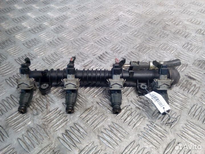 Топливная рампа Opel Astra F рест. 2002 9157505