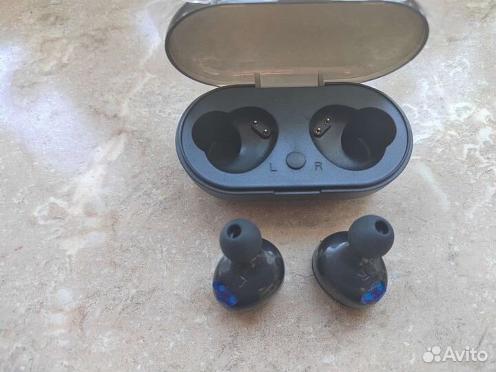 Без проводные наушники