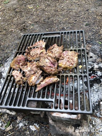 Чугунная решетка барбекю для жарки мяса