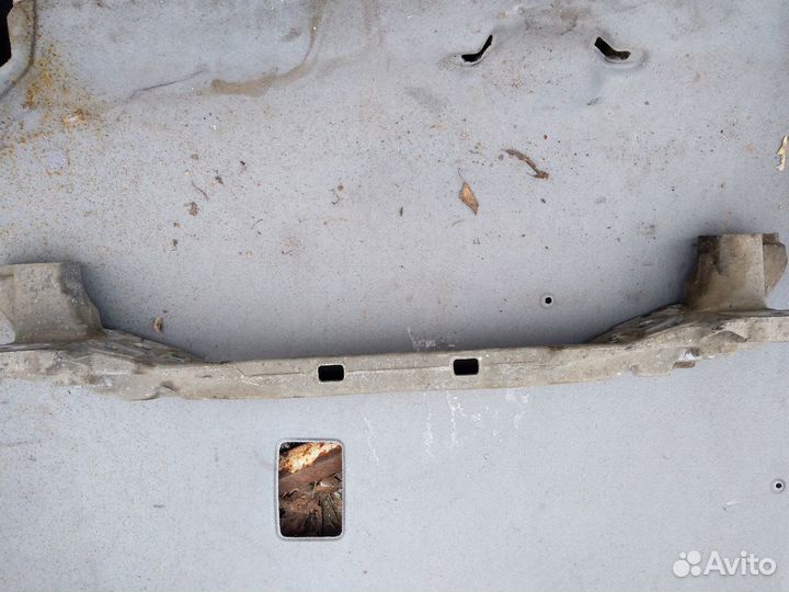 Балка подмоторная audi A8 D3