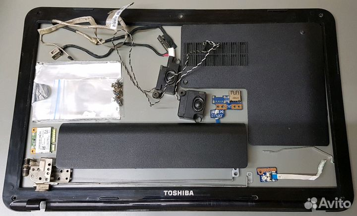Toshiba Satellite L850D по запчастям