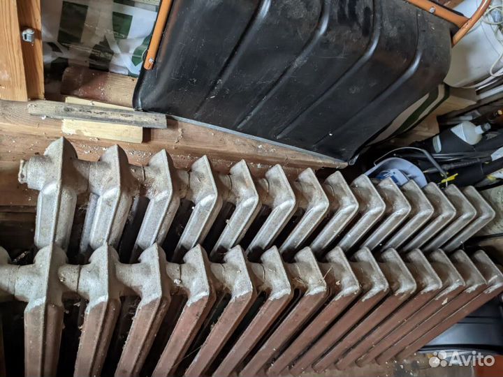 Продам чугунные батареи