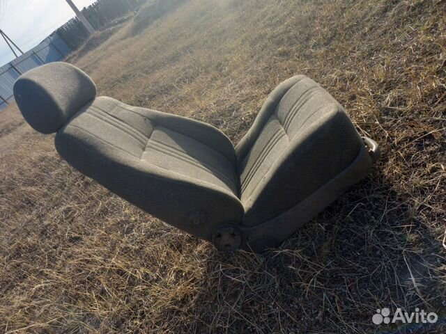 Автомобильное кресло