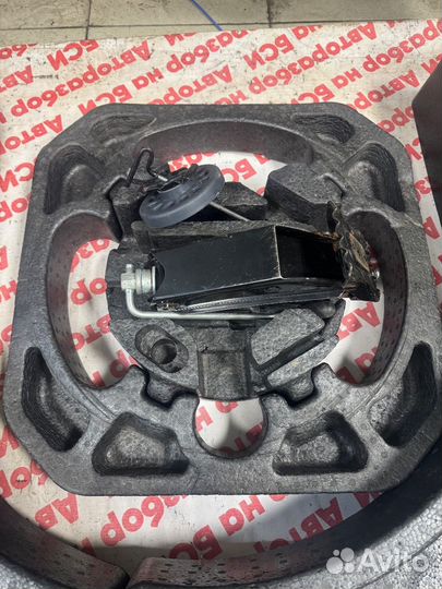 Инструментальный ящик Ford focus 2 хетчбэк