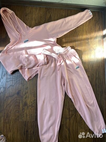 Спортивный костюм женский adidas