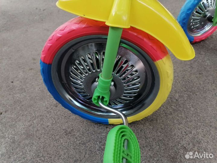Трехколесный велосипед новый