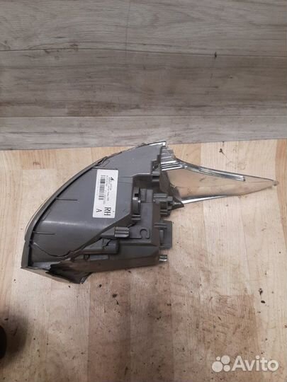 Фара задняя правая Mitsubishi Outlander 3 GF0W