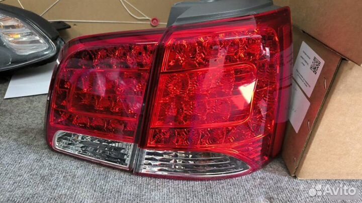 Фонарь внутренний LED правый Kia Sorento XM