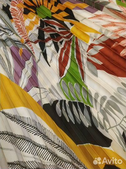 Яркая юбка плиссе