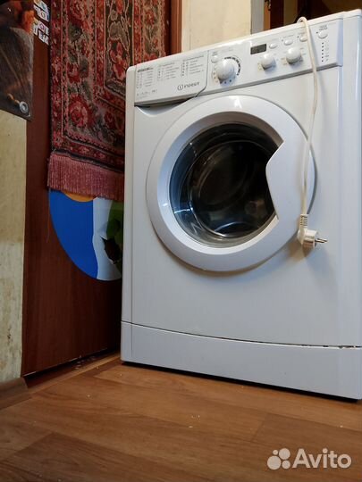 Стиральная машина indesit 5кг