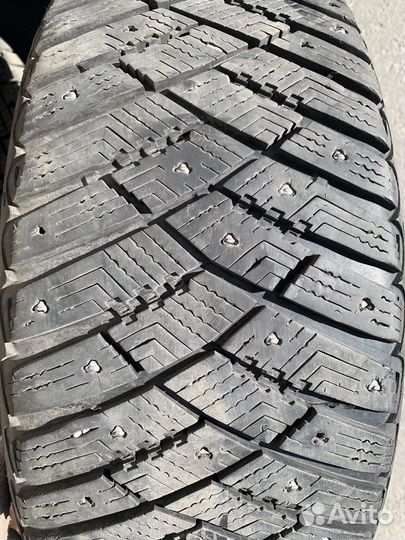 Goodyear Ultragrip Ice Arctic 205/55 R16