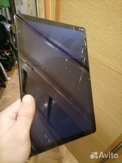 Полностью разбитый планшет huawei