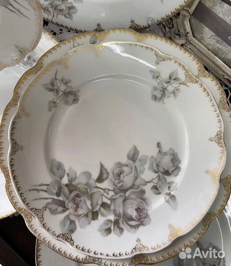 Антикварные тарелки производства М.С. Кузнецова