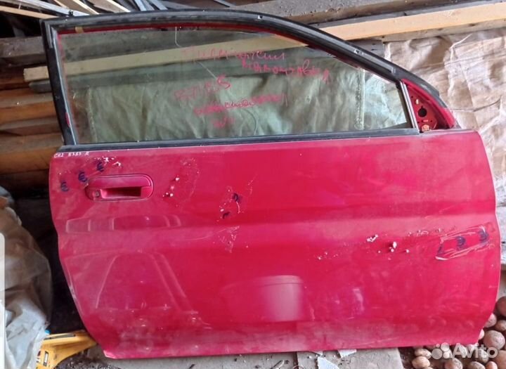 Продам дверь на вюавтомобиль