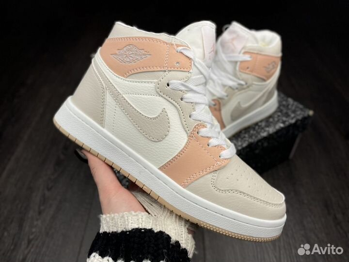 Кроссовки nike air Jordan 1 зимние женские